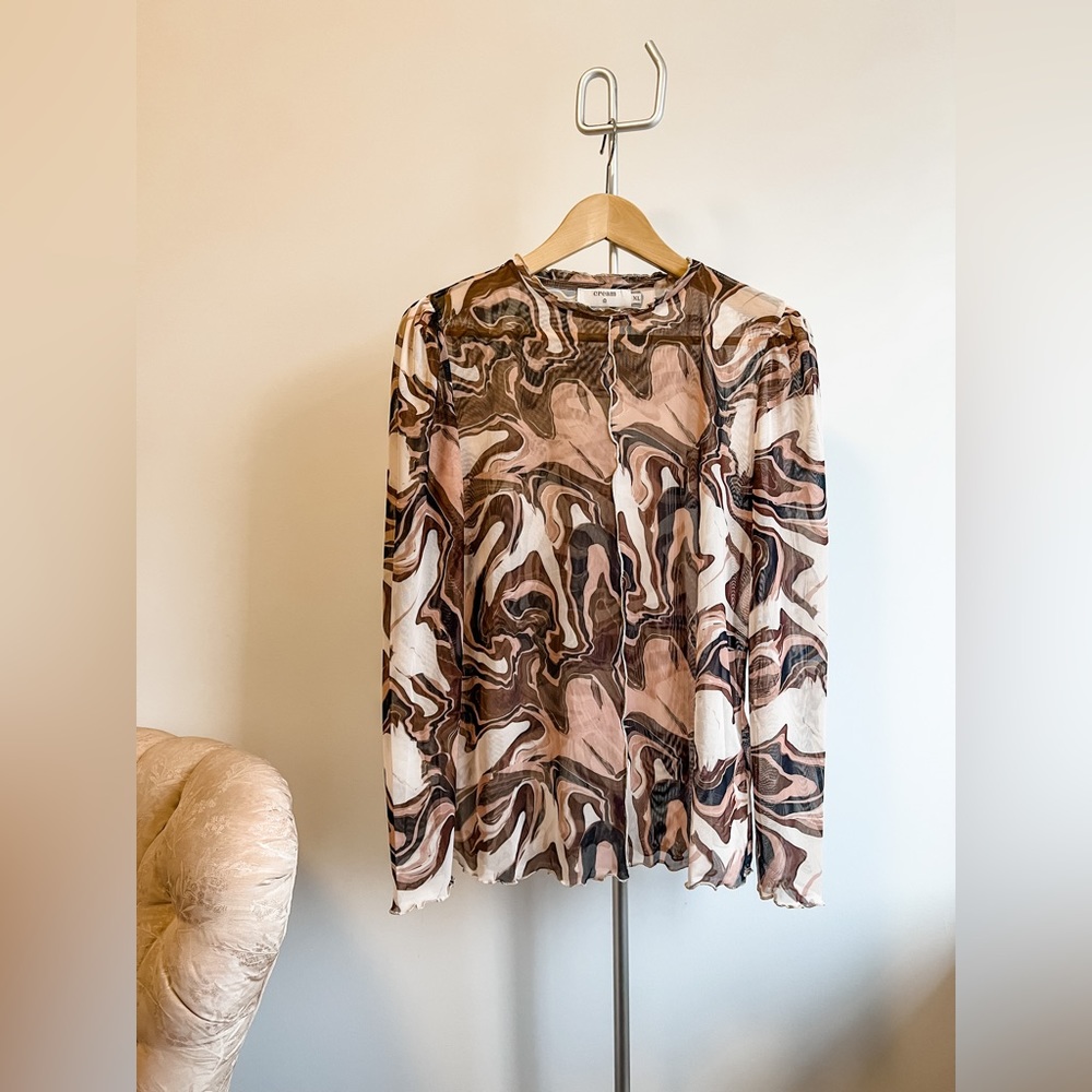 🥛Cream - NWOT🥛 Sheer Marbled Top / Size XL